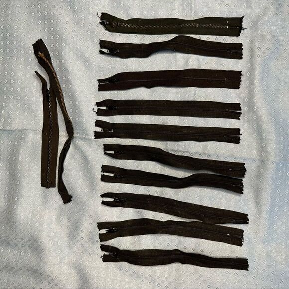 Vintage 60s Selection of 12 unused black zips mostly 7” - Picture 2 of 10
